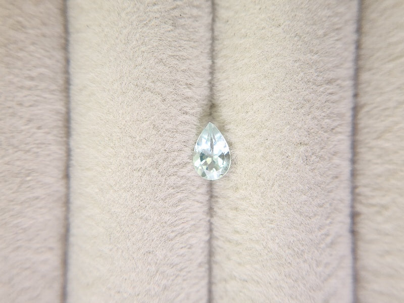 gBE-116　グリーンベリル　0.38ct