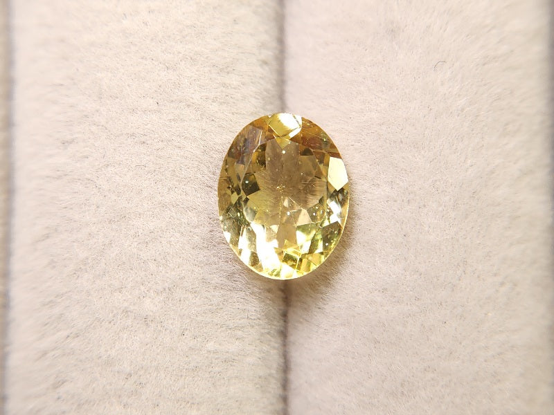 ye-AP-17　イエローアパタイト　1.90ct