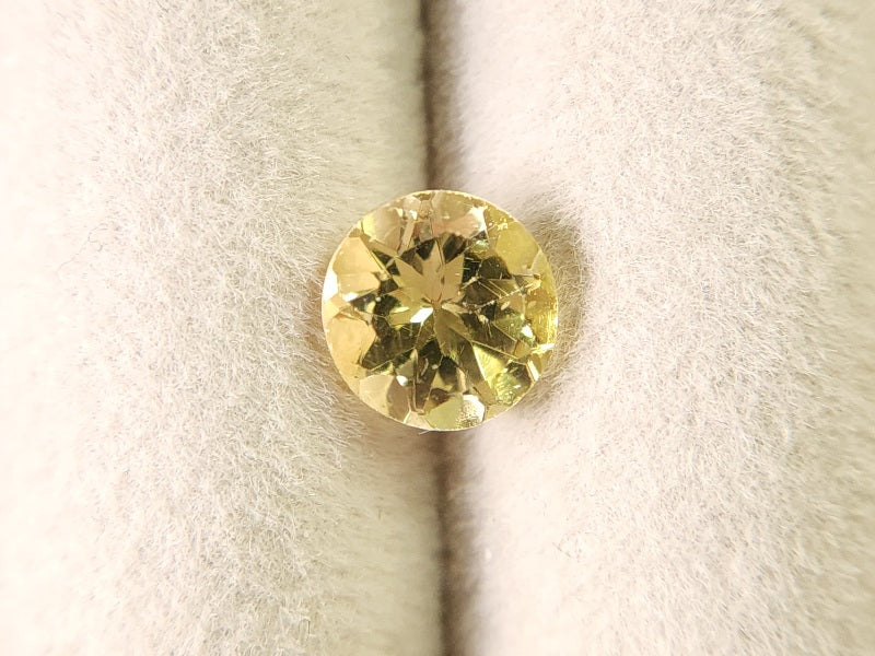 ye-AP-24　イエローアパタイト　1.44ct