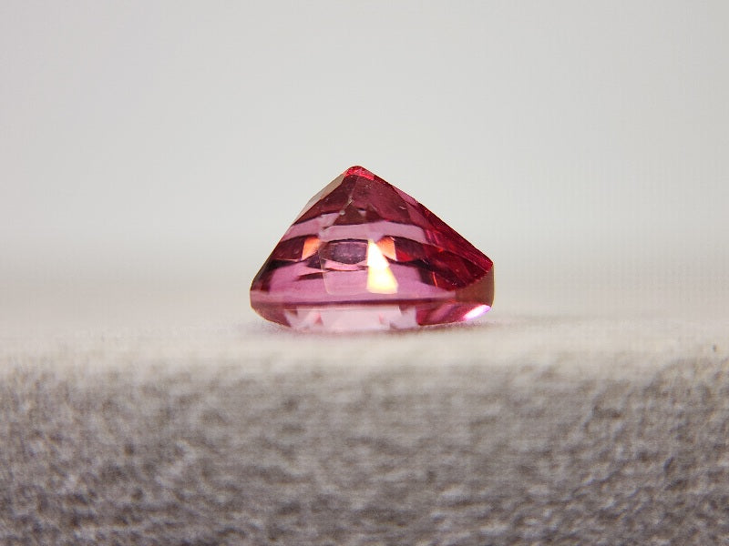piTOt-20　ピンクトパーズ（トリートメント）　2.29ct