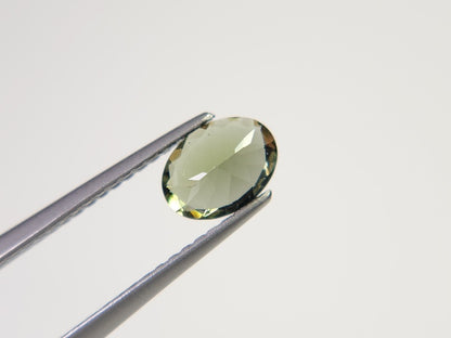 MLD-6　モルダバイト　0.62ct