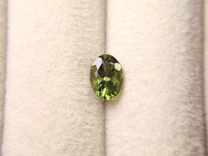 MLD-6　モルダバイト　0.62ct