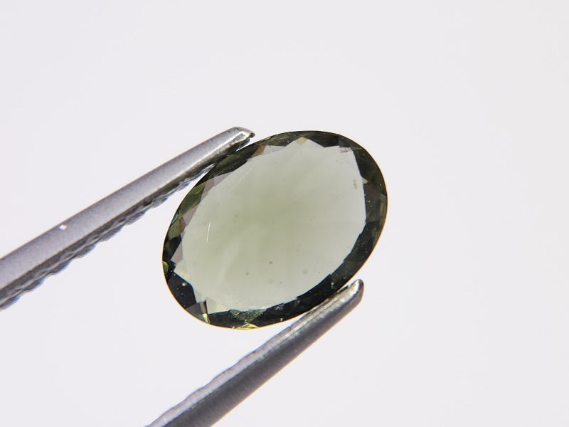 MLD-9　モルダバイト　0.60ct