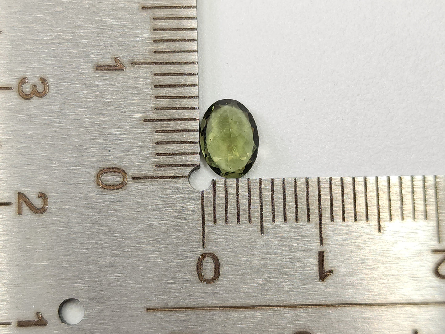 MLD-9　モルダバイト　0.60ct