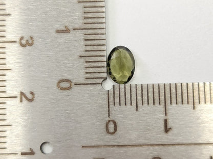 MLD-12　モルダバイト　0.56ct