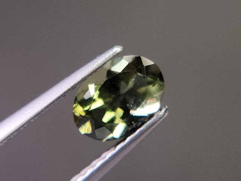 MLD-13　モルダバイト　0.56ct