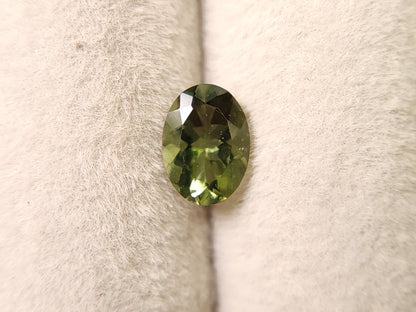 MLD-13　モルダバイト　0.56ct