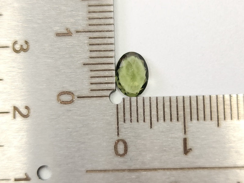 MLD-13　モルダバイト　0.56ct