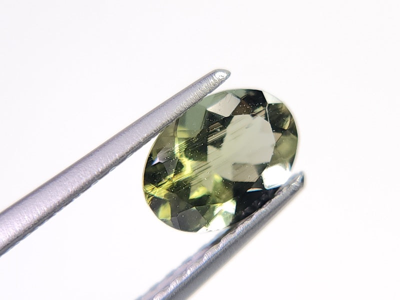 MLD-14　モルダバイト　0.56ct