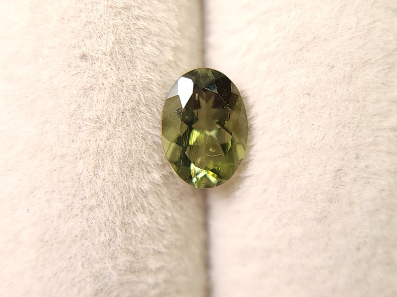 MLD-14　モルダバイト　0.56ct