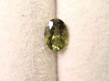 MLD-14　モルダバイト　0.56ct