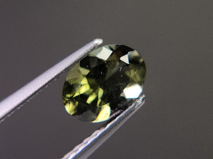 MLD-15　モルダバイト　0.54ct