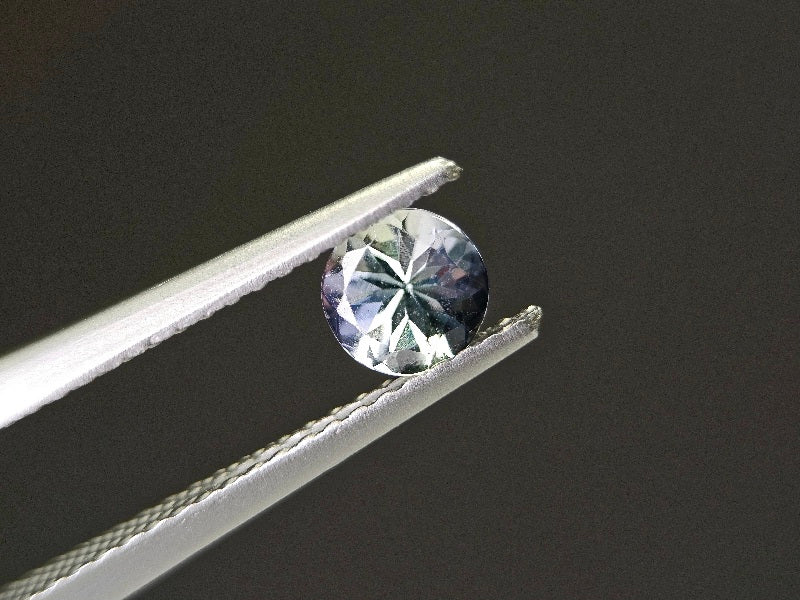 　ZO-8　ゾイサイト　0.47ct
