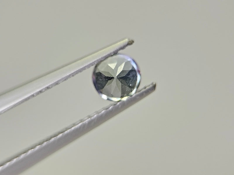 　ZO-8　ゾイサイト　0.47ct