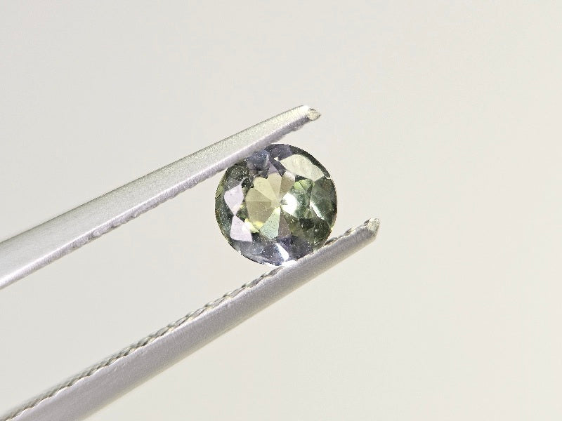 ZO-9　ゾイサイト　0.46ct