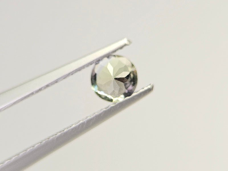 ZO-9　ゾイサイト　0.46ct