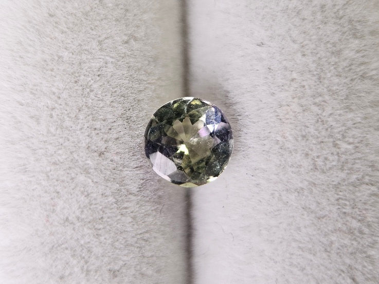 ZO-9　ゾイサイト　0.46ct