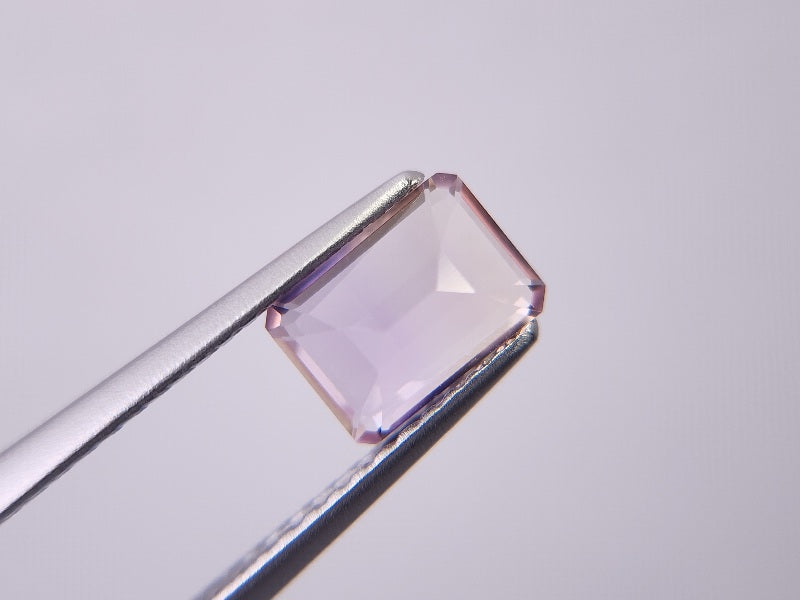 AMT-24　アメトリン　0.99ct