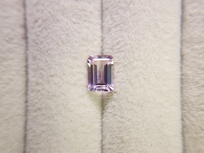 AMT-24　アメトリン　0.99ct