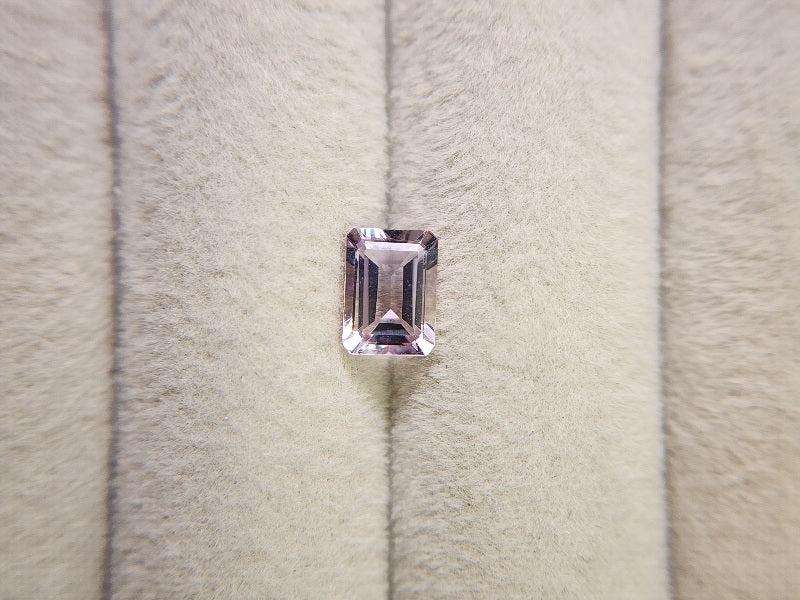 AMT-27　アメトリン　0.94ct