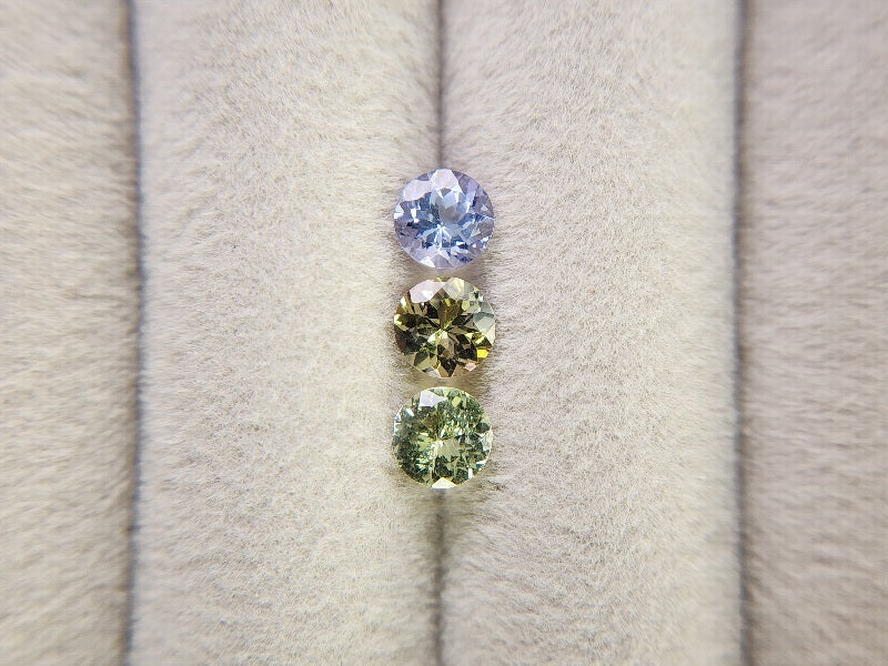 SET3-ZO-1　ゾイサイト3石セット　計1.68ct