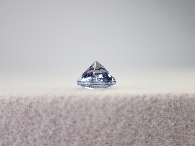 ZO-11　ゾイサイト　0.64ct