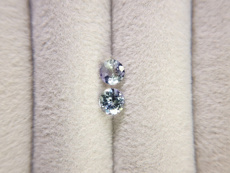 SET2-ZO-10　ゾイサイト2石セット　計0.90ct