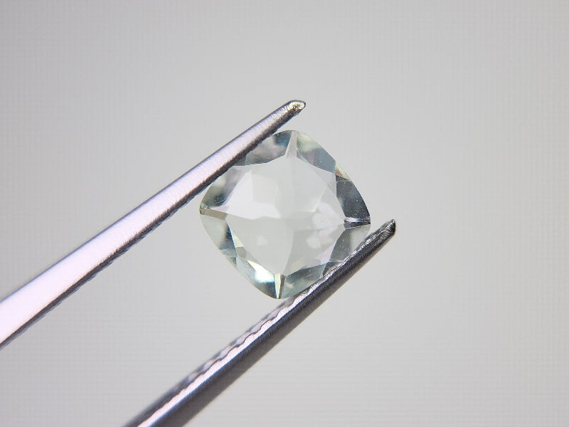 gBE-12　グリーンベリル　0.77ct