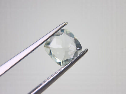 gBE-12　グリーンベリル　0.77ct