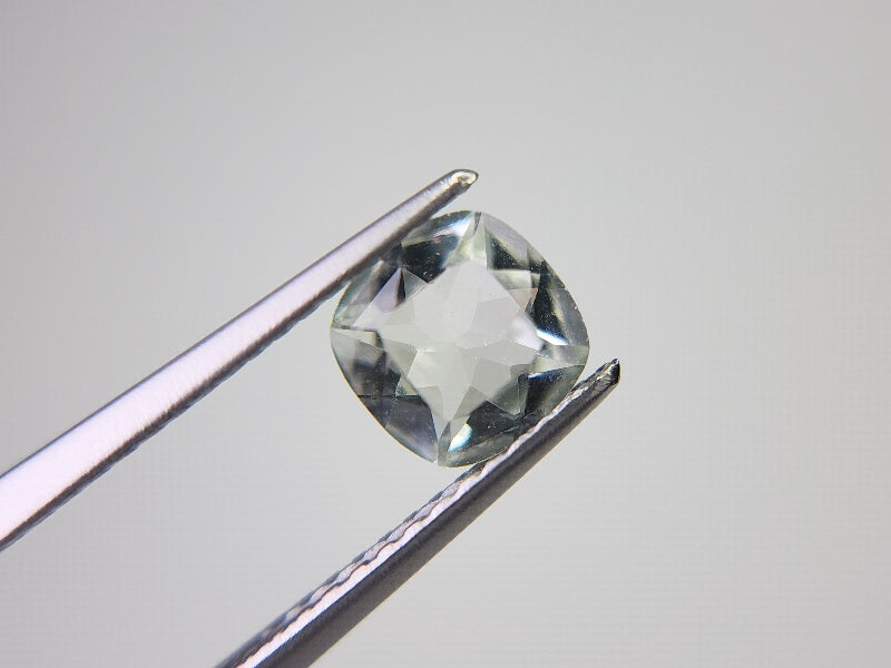 gBE-14　グリーンベリル　0.74ct