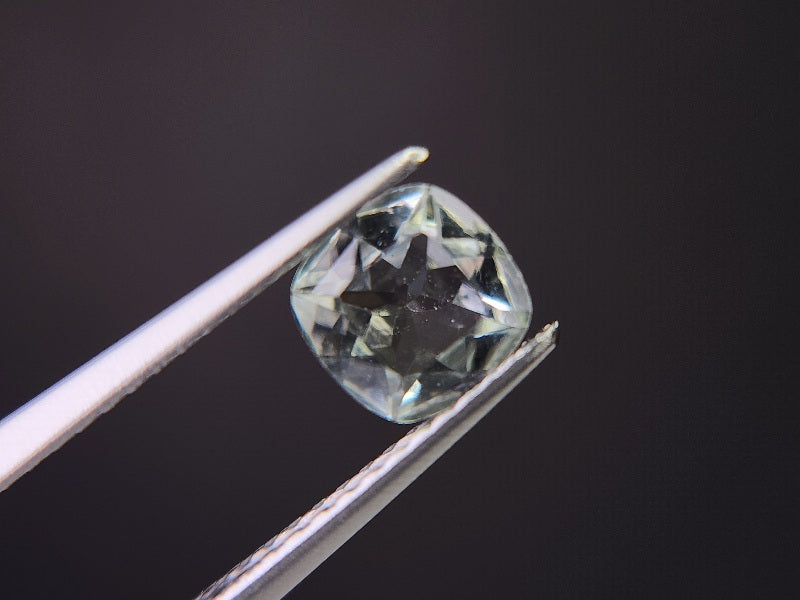 gBE-14　グリーンベリル　0.74ct