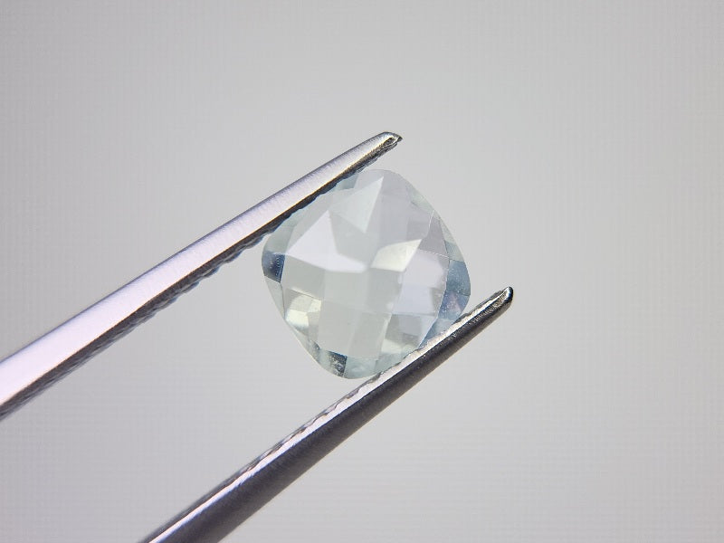 gBE-15　グリーンベリル　0.72ct