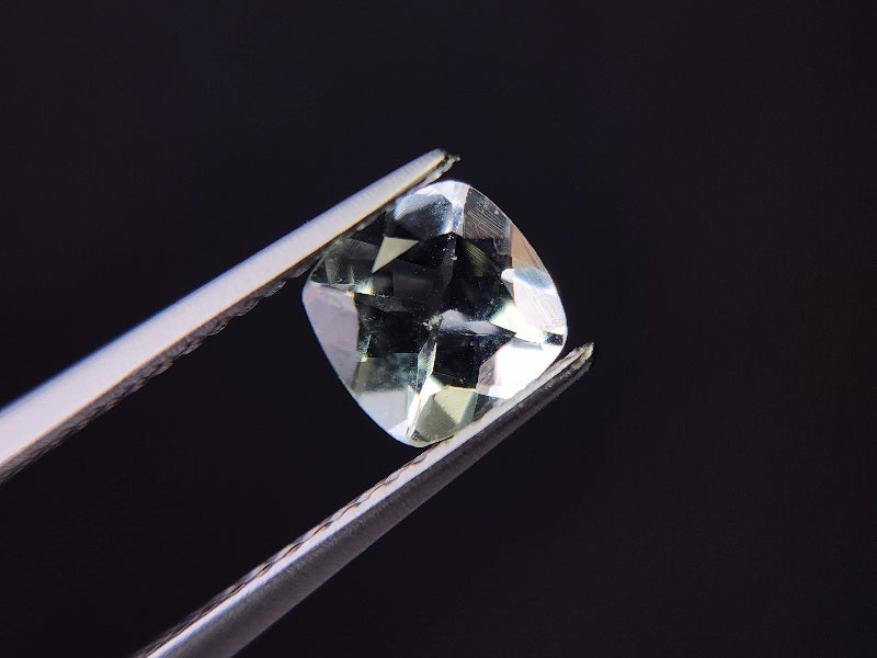 gBE-16　グリーンベリル　0.72ct