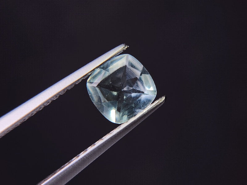gBE-18　グリーンベリル　0.64ct