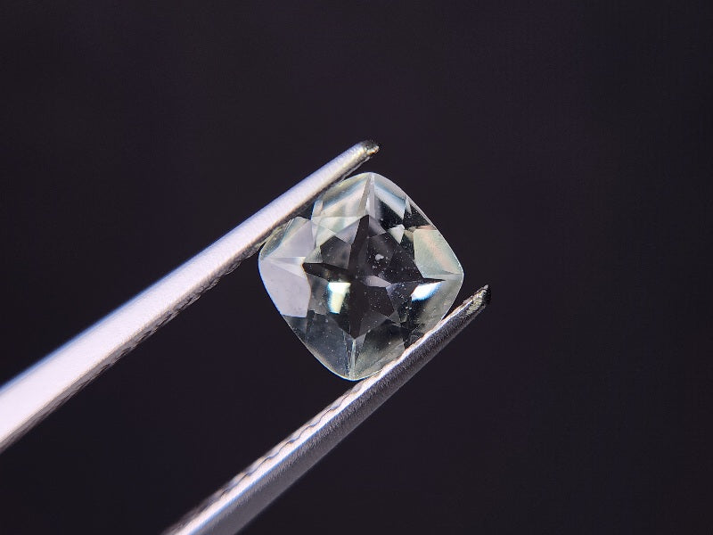 gBE-19　グリーンベリル　0.63ct