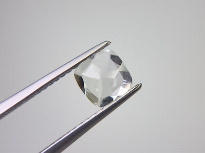 gBE-19　グリーンベリル　0.63ct