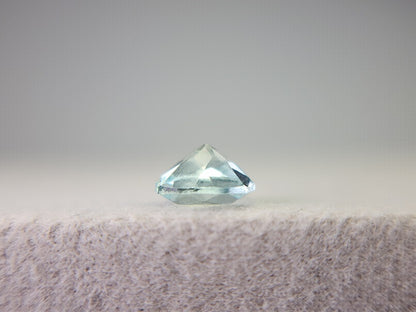 gBE-11　グリーンベリル　0.77ct