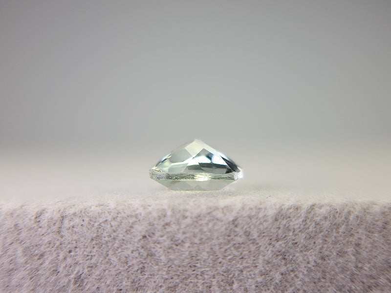 gBE-12　グリーンベリル　0.77ct