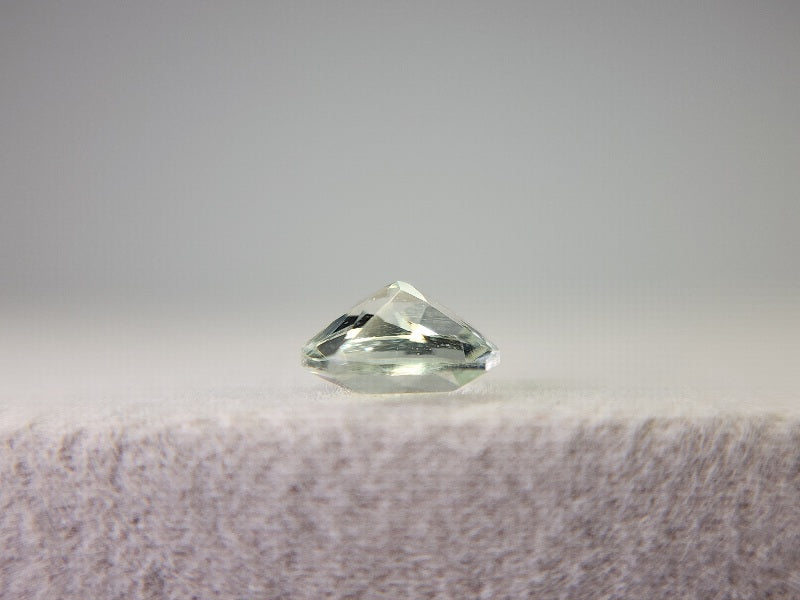 gBE-14　グリーンベリル　0.74ct