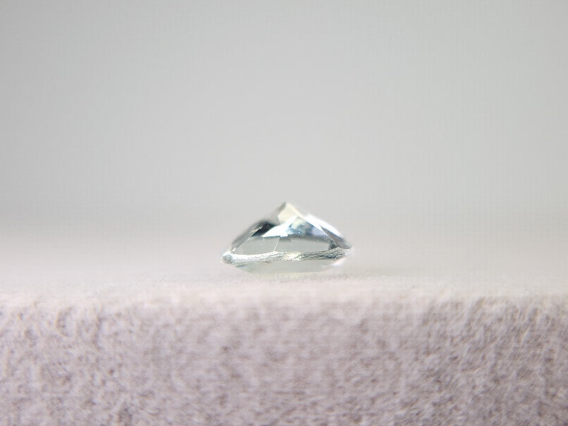 gBE-17　グリーンベリル　0.65ct