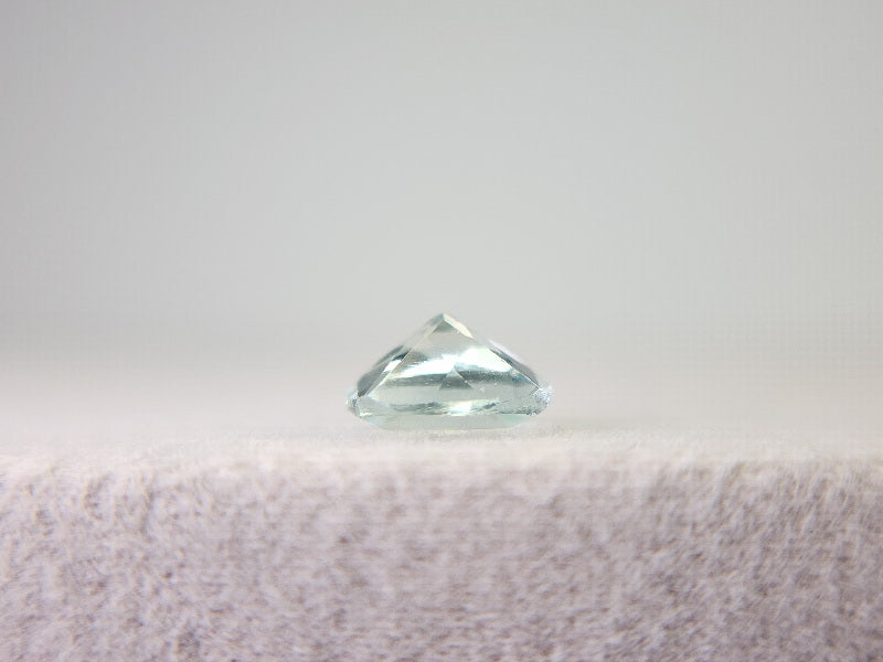 gBE-18　グリーンベリル　0.64ct