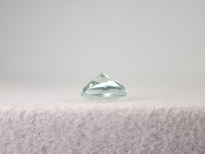 gBE-18　グリーンベリル　0.64ct