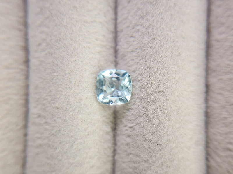 gBE-11　グリーンベリル　0.77ct