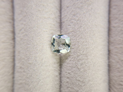 gBE-13　グリーンベリル　0.76ct