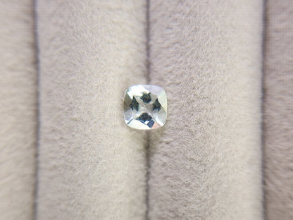gBE-16　グリーンベリル　0.72ct