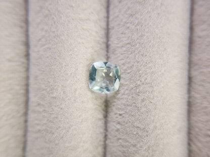 gBE-18　グリーンベリル　0.64ct