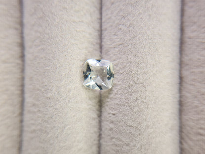 gBE-19　グリーンベリル　0.63ct