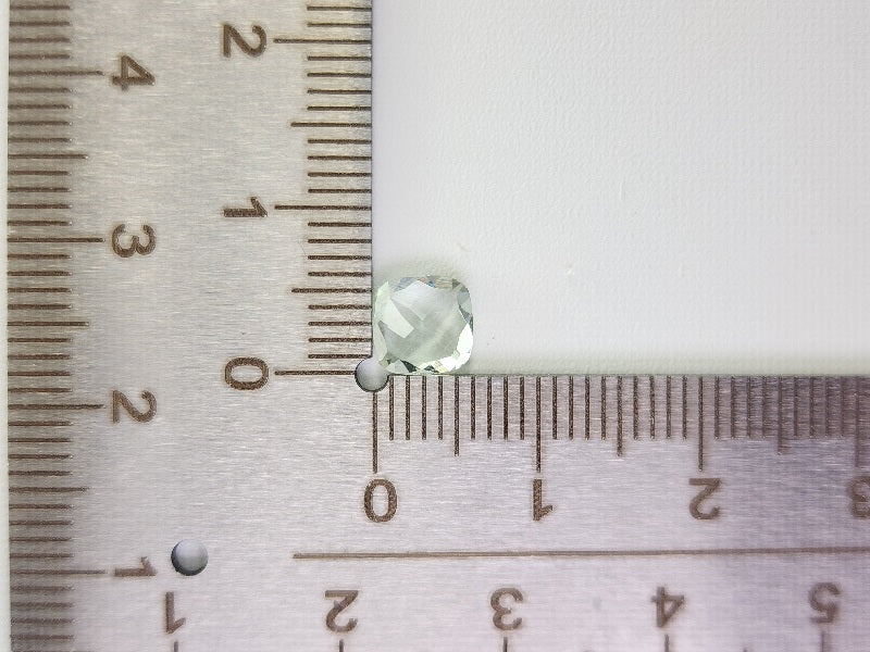 gBE-13　グリーンベリル　0.76ct
