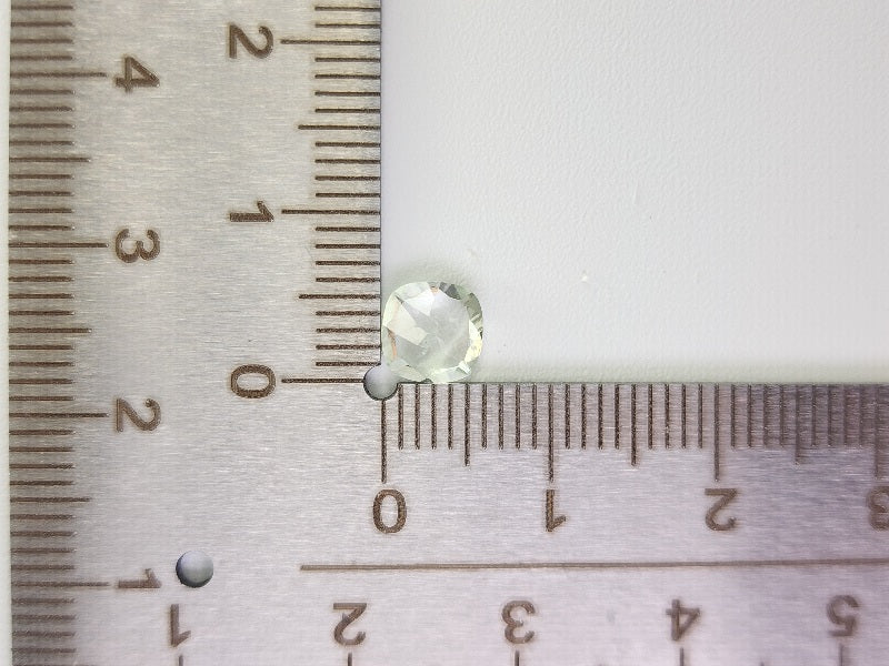 gBE-14　グリーンベリル　0.74ct