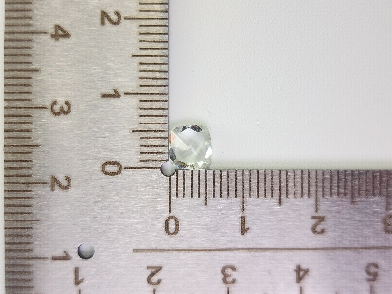 gBE-19　グリーンベリル　0.63ct